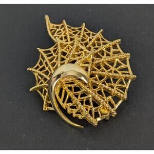 Vintage Mid Century Modern Gold Tone Brooch Spider Web Seashell Pin Costume